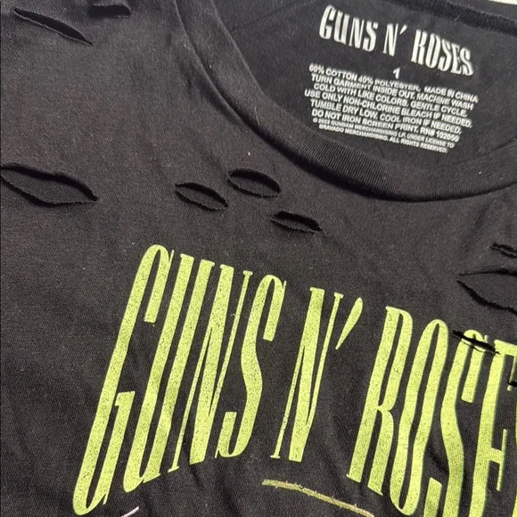 NWT Guns N' Roses Black Distressed T-Shirt - Picture 6 of 6